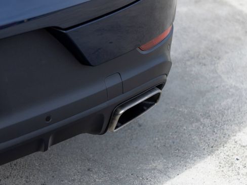Certified 2024 Porsche Cayenne AWD/4WD image 20