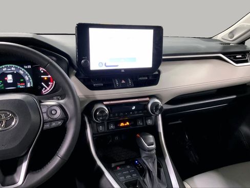Used 2025 Toyota RAV4 XLE Premium w/ Weather Package AWD/4WD image 6