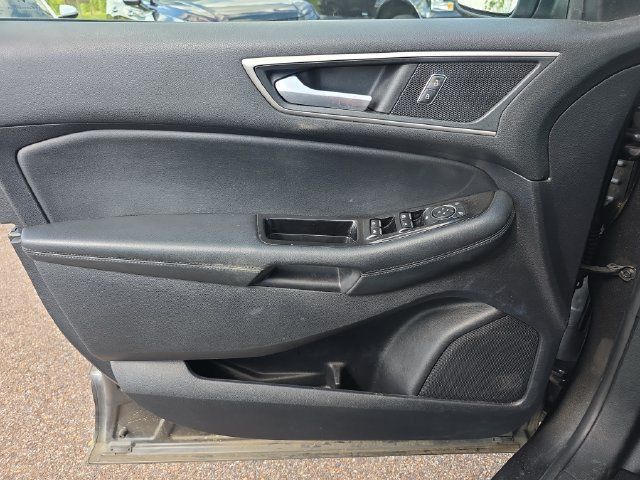 Used 2020 Ford Edge SEL w/ Convenience Package FWD image 17