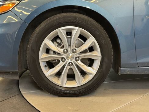 Used 2024 Chevrolet Malibu LT FWD image 25