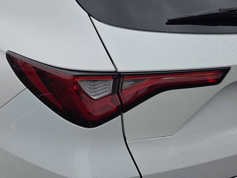 Used 2023 Acura MDX SH-AWD w/ Technology Package image 10