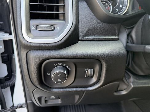 Used 2023 RAM 1500 Big Horn AWD/4WD image 36