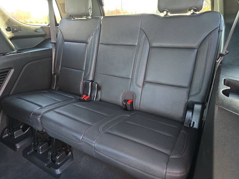 Used 2022 Chevrolet Tahoe Z71 w/ Luxury Package image 15