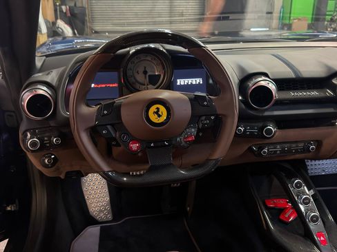 Used 2019 Ferrari 812 Superfast RWD image 22