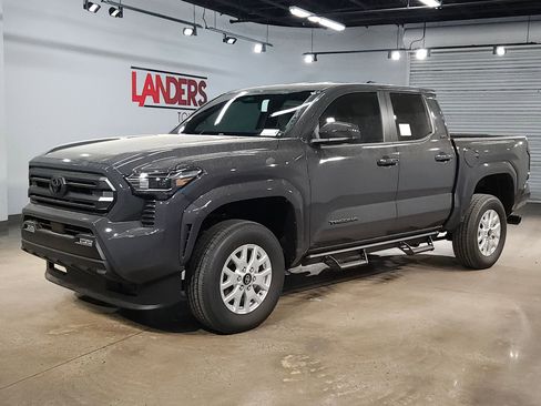 New 2026 Toyota Tacoma SR5 image 3