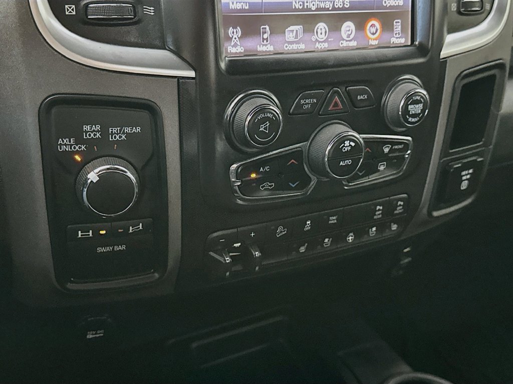 Used 2017 RAM 2500 Power Wagon w/ Leather & Luxury Group AWD/4WD image 18