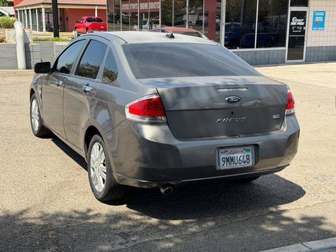 Used 2009 Ford Focus SEL FWD image 3