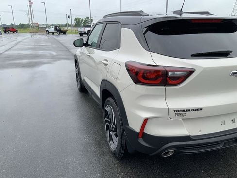New 2026 Chevrolet TrailBlazer RS w/ Convenience Package FWD image 16