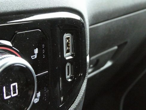 New 2025 GMC Sierra 2500 SLE w/ SLE Value Package; image 18