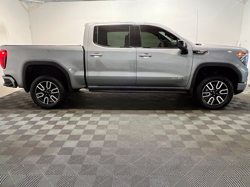 Used 2025 GMC Sierra 1500 AT4 w/ AT4 Premium Package AWD/4WD image 4