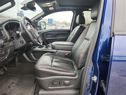 Used 2021 Nissan Titan PRO-4X w/ Pro-4x Convenience Package image 8