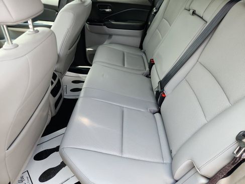 Used 2017 Honda Ridgeline RTL image 11