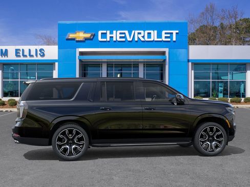 New 2026 Chevrolet Suburban RST w/ RST Capability Package image 41