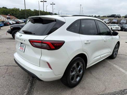 Used 2024 Ford Escape ST-Line w/ Tech Pack #1 FWD image 7