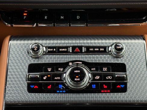 Used 2023 Lincoln Aviator Black Label w/ Dynamic Handling Package image 26