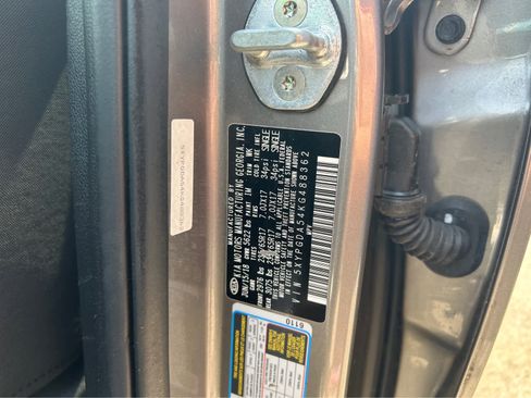 Used 2019 Kia Sorento LX image 25