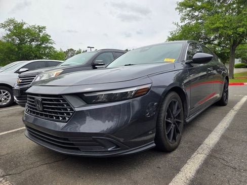 Used 2023 Honda Accord EX image 2