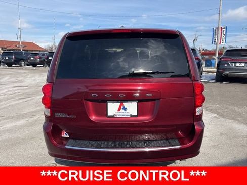 Used 2020 Dodge Grand Caravan SE w/ UConnect Hands-Free Group FWD image 4