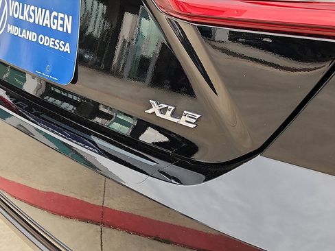 Used 2025 Toyota Camry XLE FWD image 10