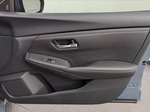 Used 2025 Nissan Sentra SV FWD image 23