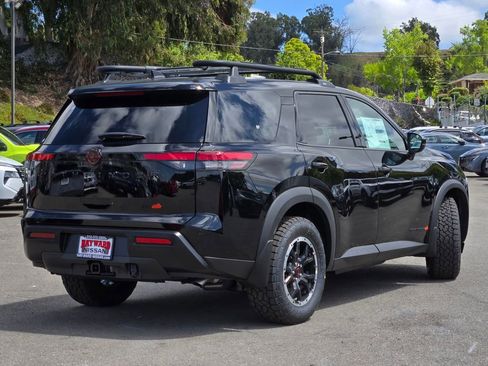 New 2026 Nissan Pathfinder Rock Creek w/ Rock Creek Premium Package AWD/4WD image 4