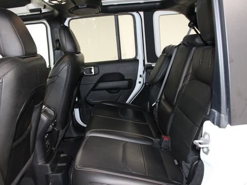 Used 2023 Jeep Wrangler Unlimited Sahara w/ Cold Weather Group image 18