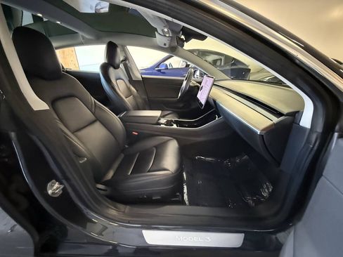 Used 2018 Tesla Model 3 Long Range RWD image 27
