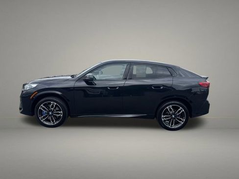 Used 2025 BMW X2 xDrive28i w/ M Sport Package image 2