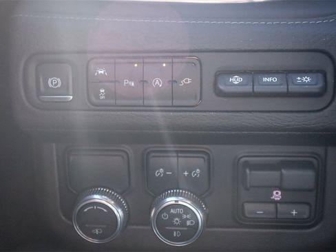 Used 2021 GMC Yukon Denali w/ Denali Ultimate Package image 20