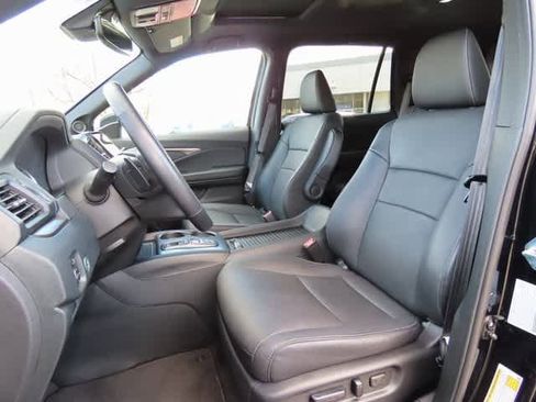 Certified 2023 Honda Passport EX-L image 12