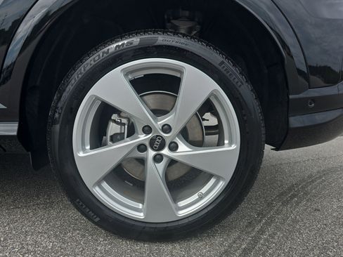 New 2025 Audi Q5 Premium Plus image 32
