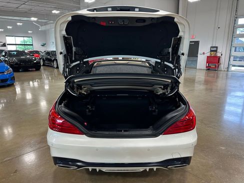 Used 2020 Mercedes-Benz SL 550 image 50