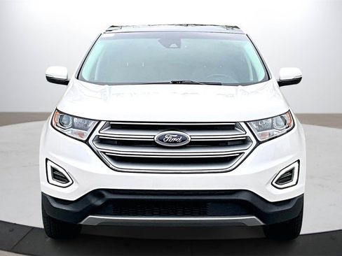 Used 2018 Ford Edge Titanium w/ Equipment Group 301A image 3