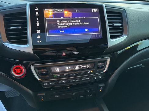 Used 2016 Honda Pilot Touring image 26