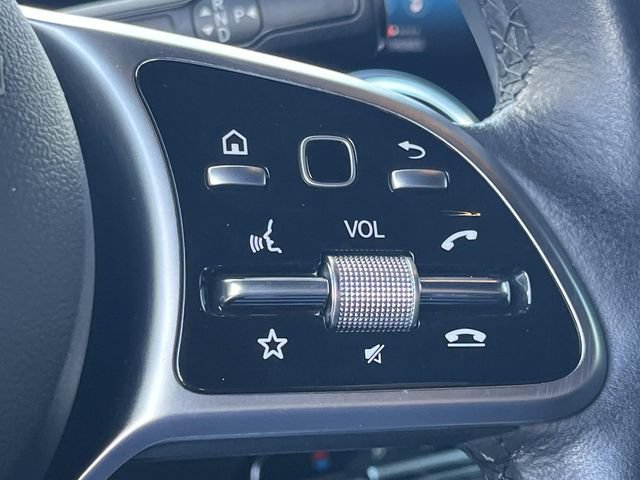 Used 2023 Mercedes-Benz GLB 250 4MATIC image 37