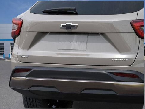 New 2026 Chevrolet Trax ACTIV w/ Sunroof Package image 15