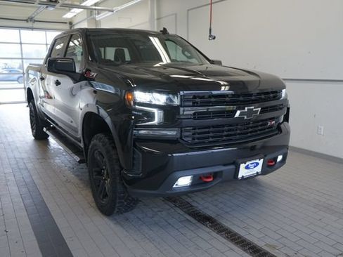 Used 2020 Chevrolet Silverado 1500 LT Trail Boss AWD/4WD image 17