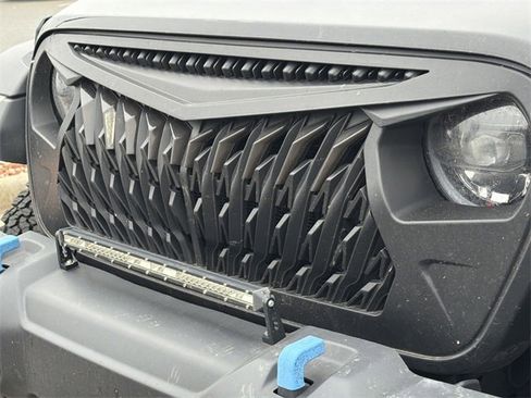 Used 2023 Jeep Wrangler Willys image 8