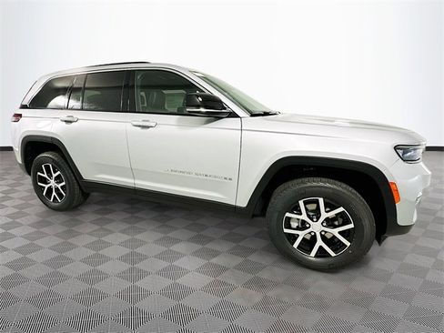 New 2025 Jeep Grand Cherokee Limited w/ Trailer Tow Package image 3