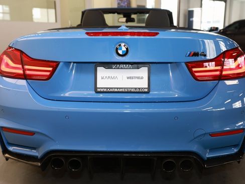 Used 2018 BMW M4 Convertible image 27