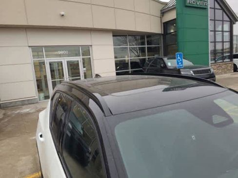 Used 2023 Volvo XC40 Recharge Ultimate w/ Protection Package Premier image 3