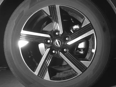 Used 2025 Nissan Sentra SV image 13