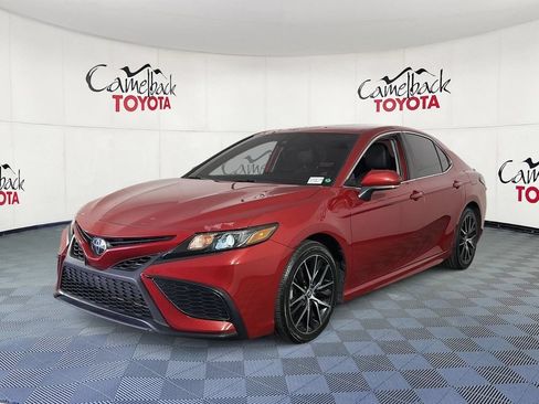 Used 2023 Toyota Camry SE FWD image 4