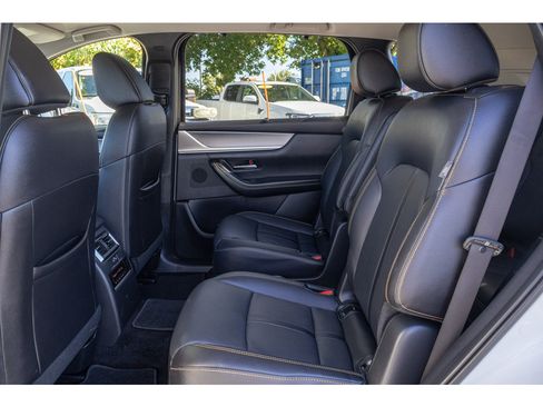 Used 2025 MAZDA CX-90 3.3 Turbo w/ Preferred Package AWD/4WD image 13