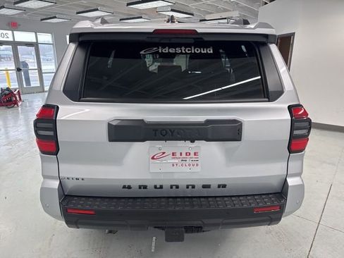Used 2025 Toyota 4Runner TRD Off-Road Premium image 9