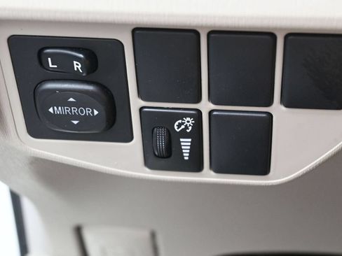 Used 2014 Toyota Prius Four FWD image 14