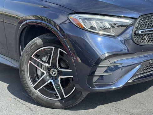 Used 2023 Mercedes-Benz GLC 300 4MATIC image 2