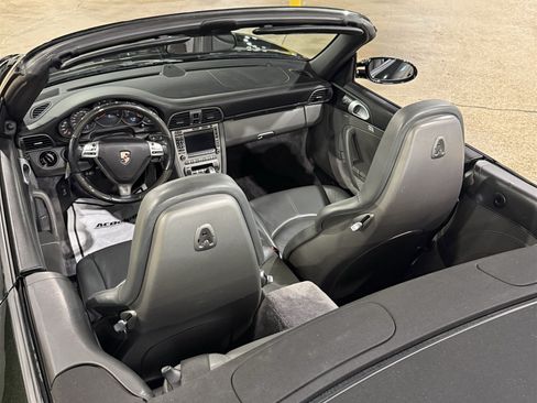 Used 2007 Porsche 911 Carrera 4 AWD/4WD image 8