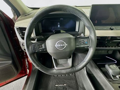Used 2025 Nissan Rogue SL w/ Tech Package AWD/4WD image 15