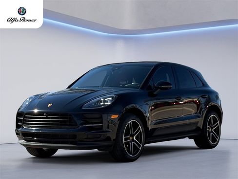 Used 2021 Porsche Macan image 10
